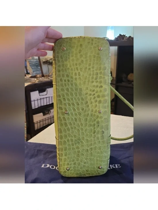 Vintage Dooney and Bourke, Lime Green Croc-Embossed Satchel Bag EUC - Picture 6 of 9